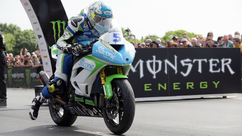 Devot – Bild: eoTV