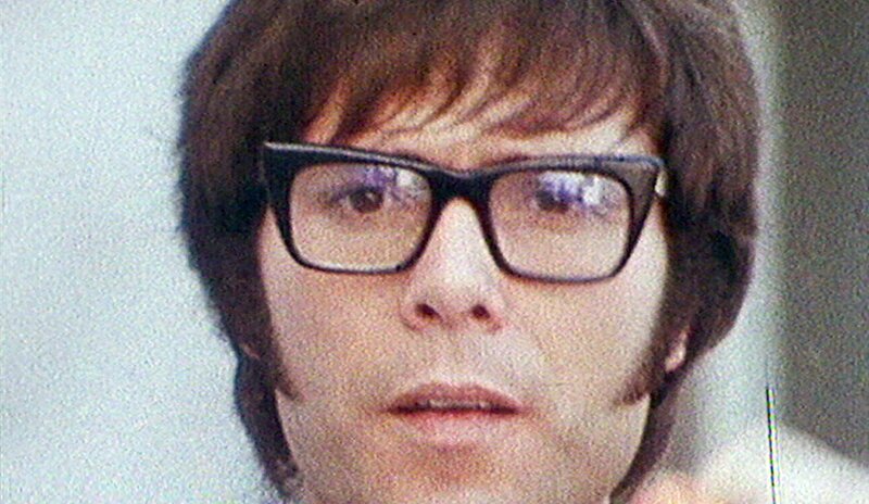 Anfang der 70er Jahre besuchte Pop-Idol Cliff Richard (Foto) West-Berlin. Zum 80. Geburtstag des Sängers zeigt das rbb Fernsehen noch einmal „Cliff in Berlin“ – zwölf große Songs und ein Bummel durch die geteilte Stadt. – Bild: rbb