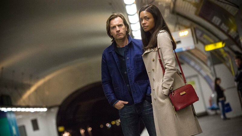 Verräter wie wir Ewan McGregor als Perry, Naomie Harris als Gail SRF/Studiocanal GmbH – Bild: SRF2 Verräter wie wir Ewan McGregor als Perry, Naomie Harris als Gail SRF/Studiocanal GmbH – Bild: SRF2