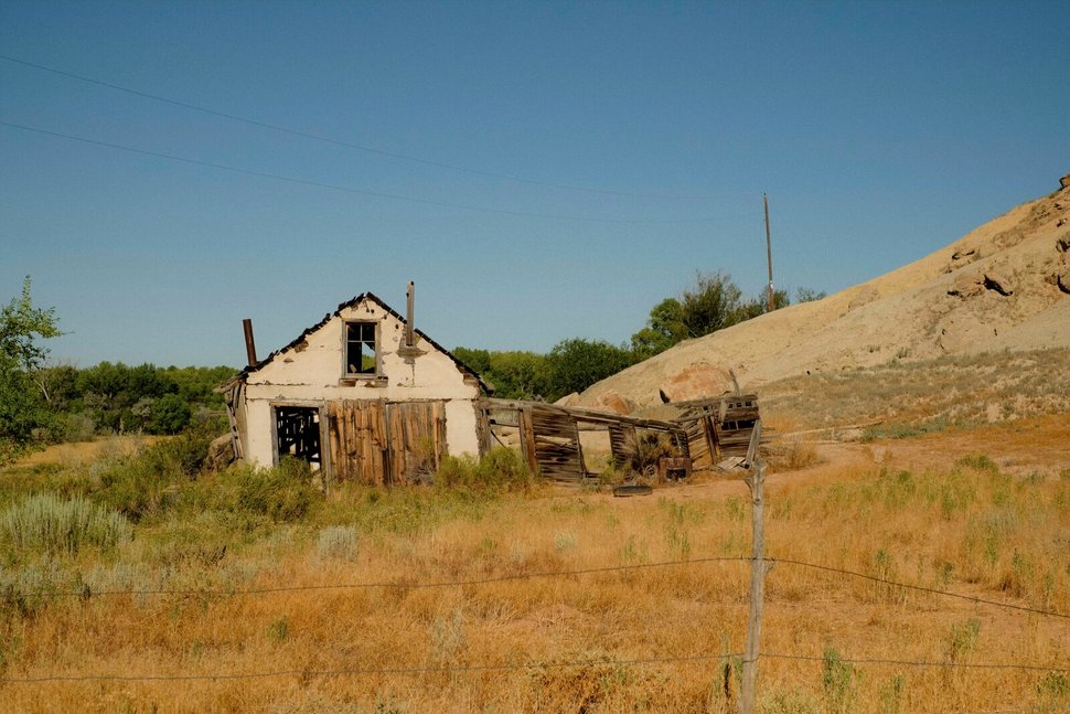 Das Geheimnis der Skinwalker Ranch S01E01 Ort des Paranormalen (Bad Things Happen When You Dig