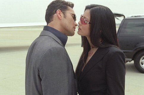 Born 2 Die – Bild: 4+