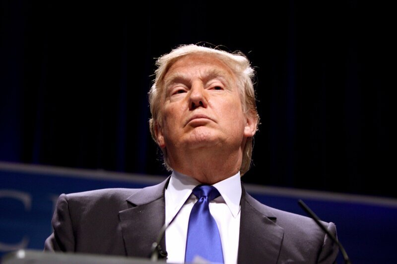 Donald Trump – fast die Hälfte aller Amerikaner halten ihm fest die Treue. – Bild: ZDF und Gage Skidmore./​Gage Skidmore