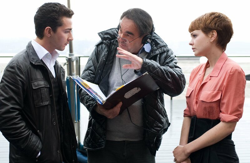 Regisseur Oliver Stone (M.) mit den Hauptdarstellern Carey Mulligan (r.) und Shia LaBeouf (l.) – Bild: Kabel Eins