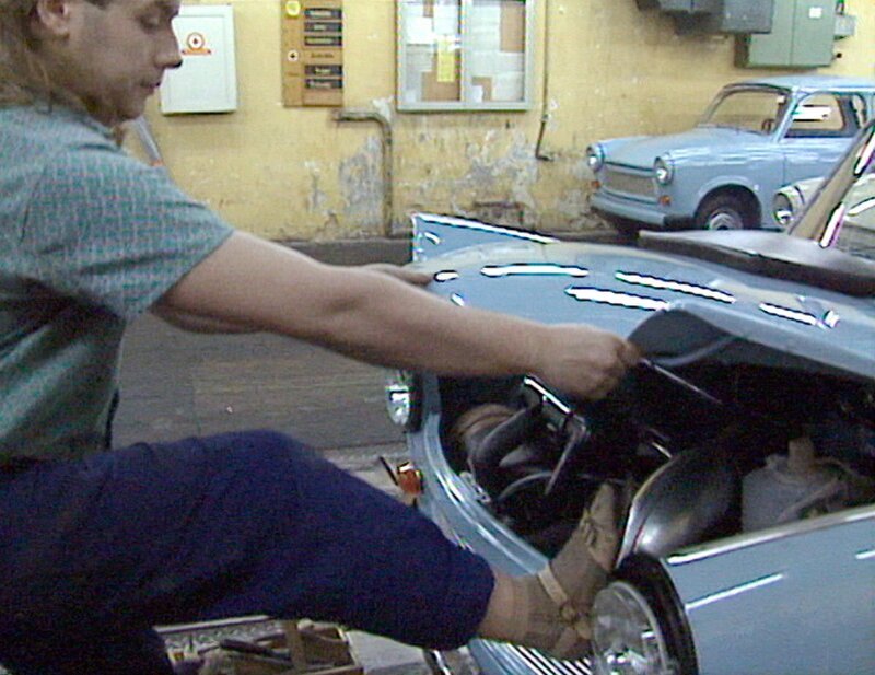 Montage Trabant 1990 – Bild: MDR/​Spiegel-TV