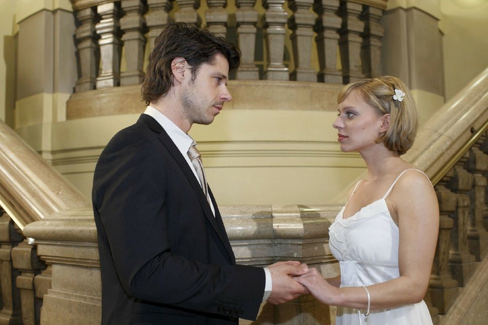 Alles Was Zahlt Awz 697 Schock Fur Lena Mike Sagt Die Hochzeit Ab Fernsehserien De