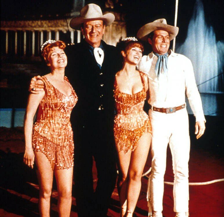 Held der Arena – Bild: Samuel Bronston Productions