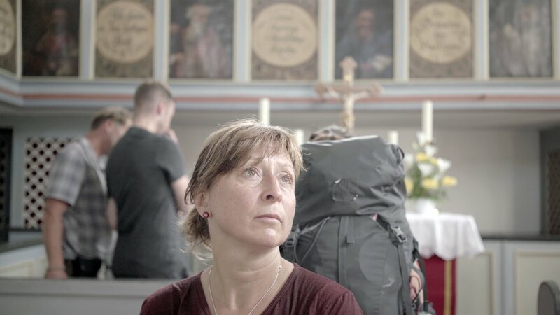 Katrin genießt die Kultur des Lutherweges. – Bild: ZDF und Anna Baranowski.