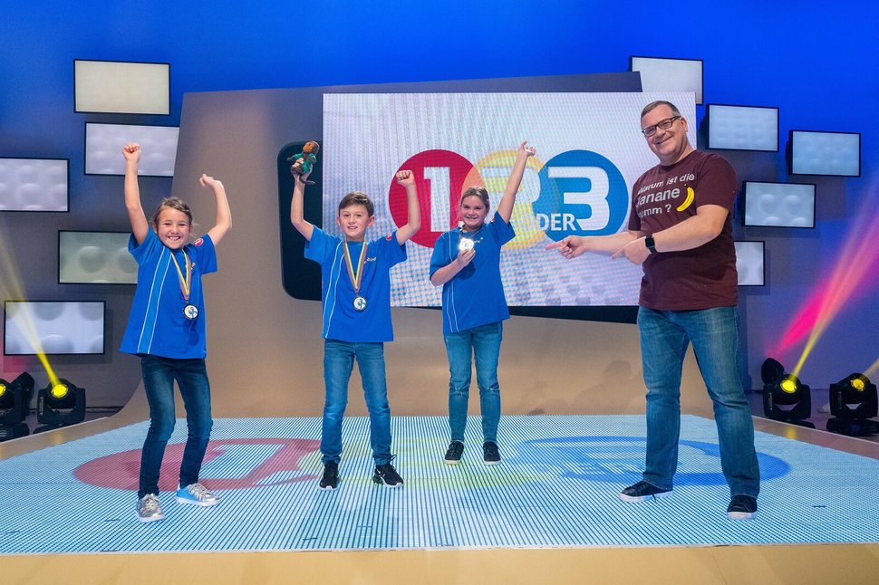 1, 2 oder 3 1126 Elton hat den Bogen raus fernsehserien.de 1, 2 oder 3 1126 Elton hat den Bogen raus fernsehserien.de