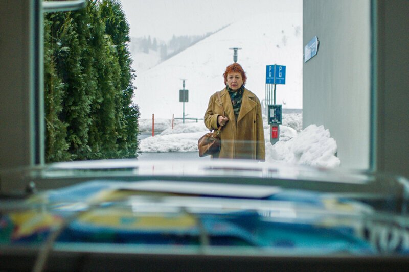Fensterlos Elvira Plüss als Maria SRF/​2020 Aaron Film GmbH /​ Joël Jent & Samuel Flückiger – Bild: SRF2