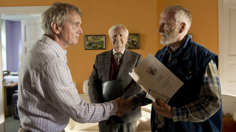 Zwei Bauern und kein Land – Bild: ARD Degeto/​Thorsten Jander