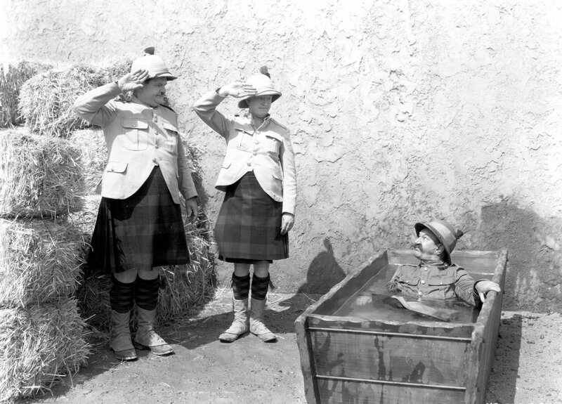 Wir sind vom schottischen Infanterie-Regiment – Bild: Warner Bros. Lizenzbild frei