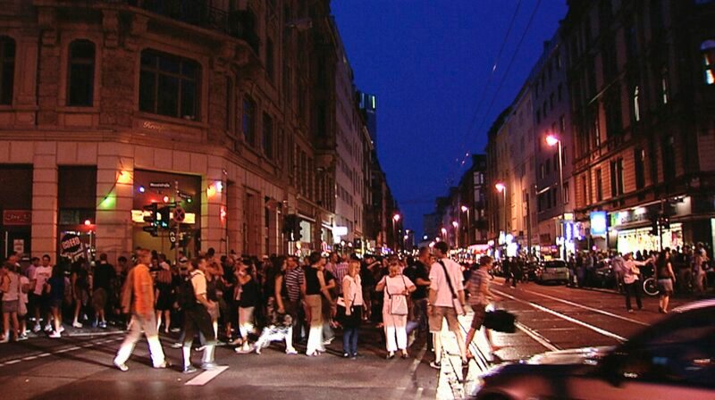 Nachtaktiv in der Bahnhofsviertelnacht in Frankfurt. – Bild: HR