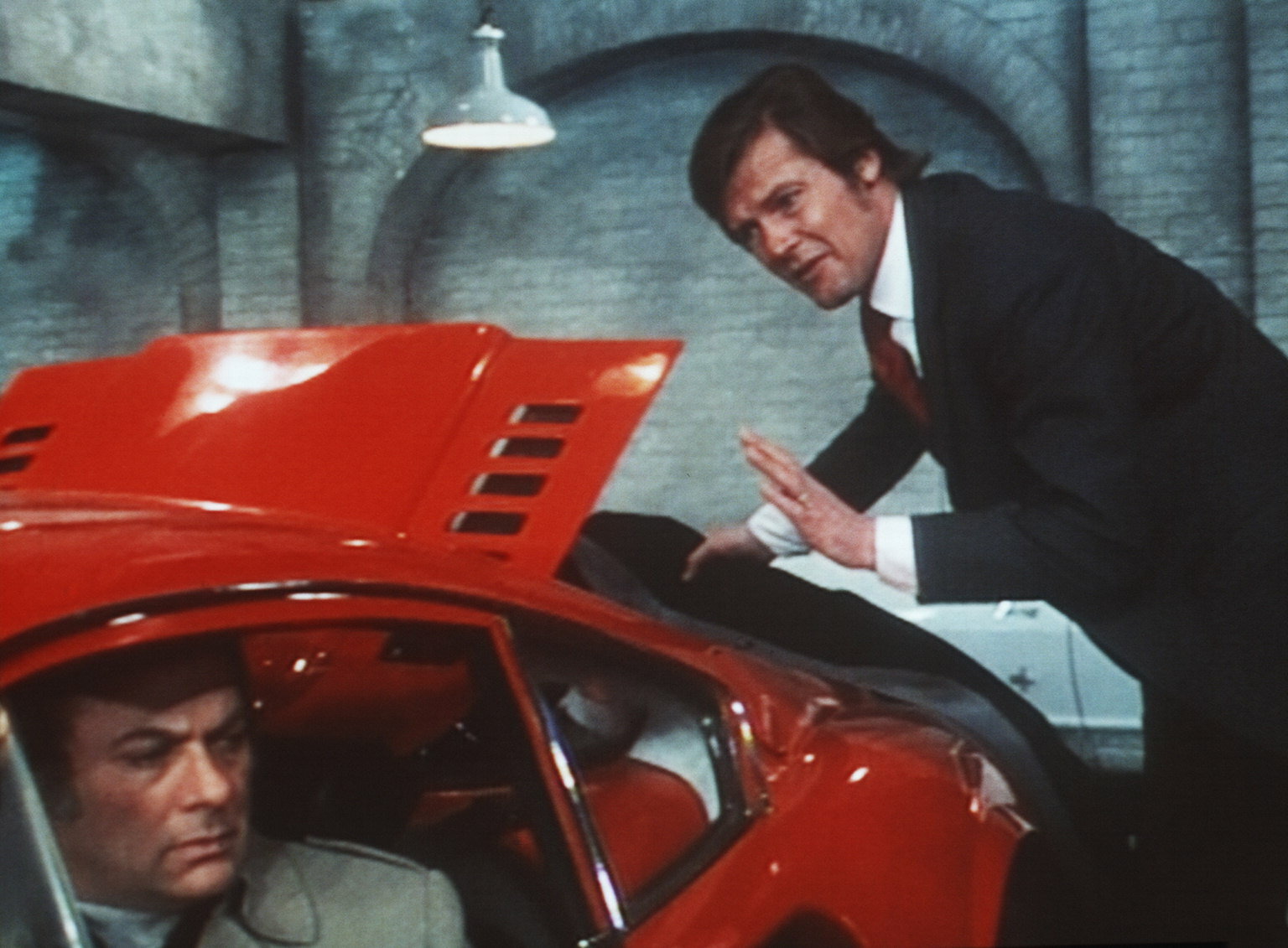 Die 2 S01E08: Daniel, der Bombenjunge (Anyone Can Play) – fernsehserien.de