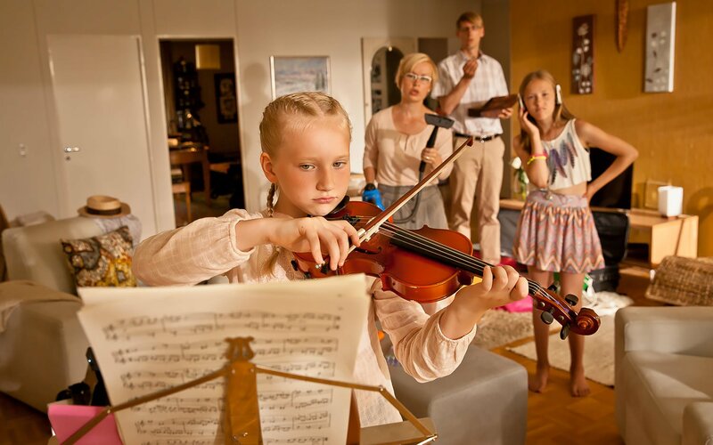 Vilja und die Räuber – Bild: KiKA/​KEVIN LEE Film GmbH