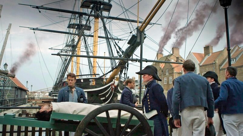 Einer der vier nach England verschleppten Feuerlandindianer stirbt bei seiner Ankunft in Plymouth an den Pocken. – Bild: phoenix/ZDF/Jürgen Stumfphaus Einer der vier nach England verschleppten Feuerlandindianer stirbt bei seiner Ankunft in Plymouth an den Pocken. – Bild: phoenix/ZDF/Jürgen Stumfphaus