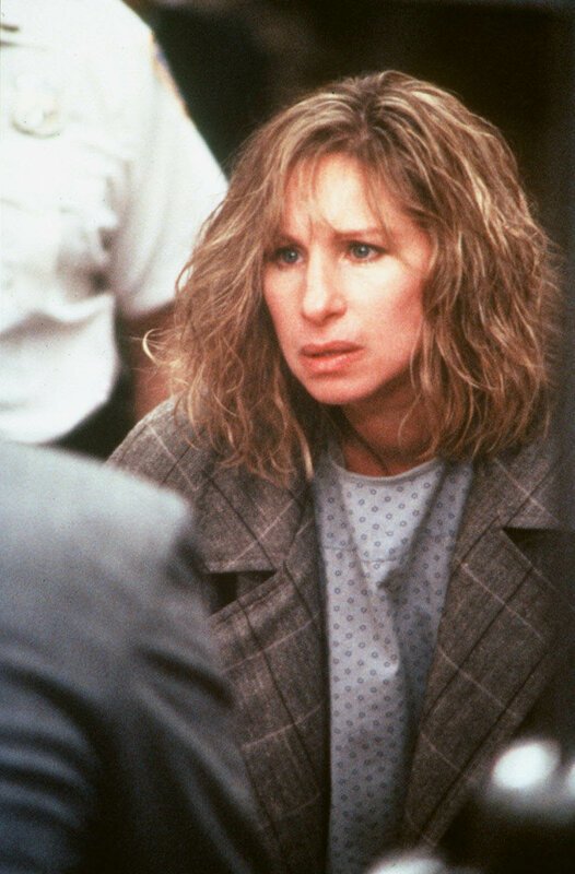 Claudia Darper (Barbara Streisand) sitzt in der Klemme: Hat sie einen ihrer Kunden ermordet? – Bild: KAB; ProSieben Media AG Claudia Darper (Barbara Streisand) sitzt in der Klemme: Hat sie einen ihrer Kunden ermordet? – Bild: KAB; ProSieben Media AG