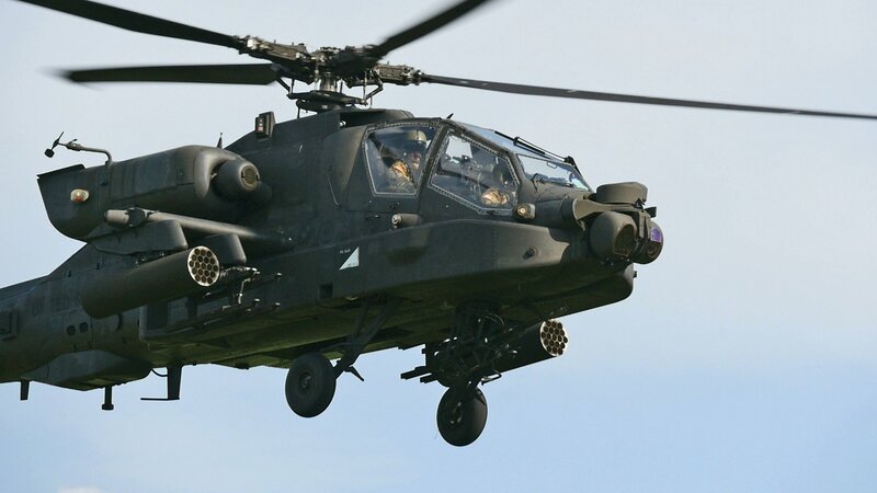 Die Apache-Piloten berichten über die Unterschiede des Guardians zum Vorgängermodell und über ihre Erfahrungen im Kampfeinsatz. – Bild: N24 Doku