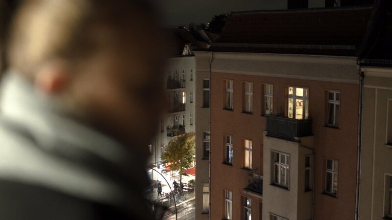 Die Dokumentation zeigt, welche Gefahren drohen, wenn intime Fotos und Videos in die falschen Hände geraten.; Opfer von Rachepornos werden oft alleine gelassen. – Bild: TVNOW