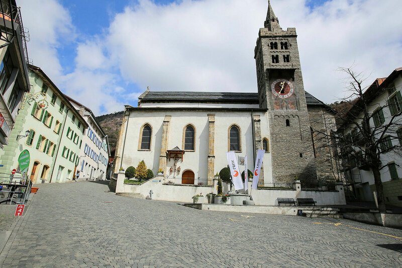 Römisch-katholischer Gottesdienst aus Leuk-Stadt Kirche St. Stephan Leuk-Stadt SRF/Kirche St. Stephan Leuk-Stadt – Bild: SRF1