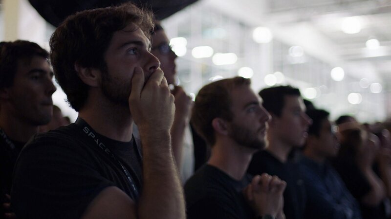 Nervenaufreibende Spannung im Kontrollzentrum des kommerziellen Raumfahrtunternehmens SpaceX: War die jahrelange Arbeit erfolgreich? – Bild: N24 Doku Nervenaufreibende Spannung im Kontrollzentrum des kommerziellen Raumfahrtunternehmens SpaceX: War die jahrelange Arbeit erfolgreich? – Bild: N24 Doku