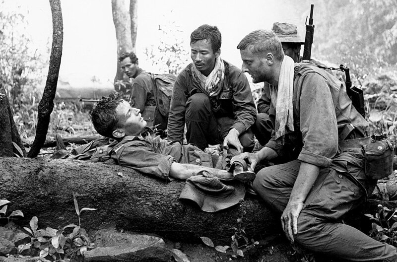 Die 317. Sektion – Bild: ARTE F /​ © 1965 Studiocanal/​Benito Perojo /​ © 1965 Studiocanal/​Benito Perojo