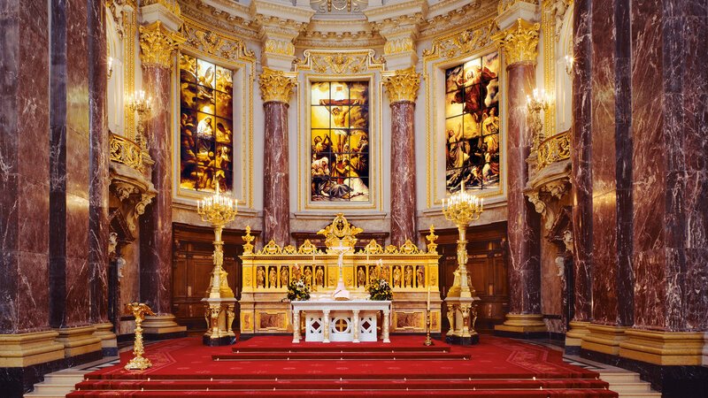 Altar im Berliner Dom – Bild: Berliner Dom / Bibel TV