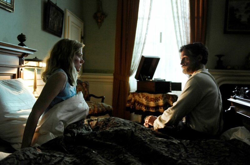 Wir sind doch Schwestern – Bild: ZDF und ARD Degeto/​WDR/​UFA Fiction/​Bernd Spauke.