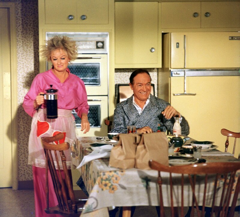 Lily (Phyllis Diller, l.); Tom Meade (Bob Hope, r.) – Bild: 1966 Metro-Goldwyn-Mayer Studios Inc. All Rights Reserved. Lizenzbild frei Lily (Phyllis Diller, l.); Tom Meade (Bob Hope, r.) – Bild: 1966 Metro-Goldwyn-Mayer Studios Inc. All Rights Reserved. Lizenzbild frei