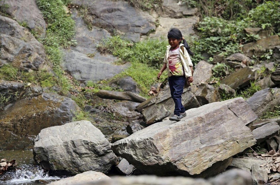 Die gefährlichsten Schulwege der Welt S03E02 Bolivien / La Paz / Yungas Der Sprung über den