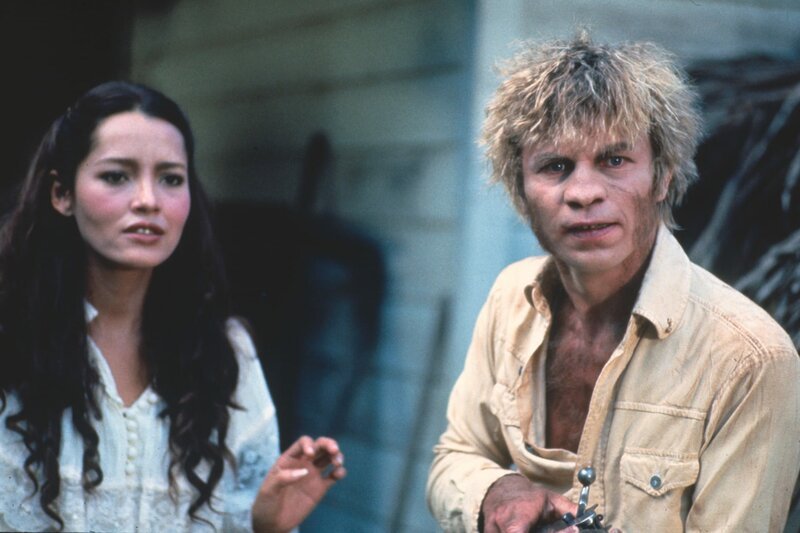 Barbara Carrera, Michael York – Bild: Orion Pictures Corporation Barbara Carrera, Michael York – Bild: Orion Pictures Corporation