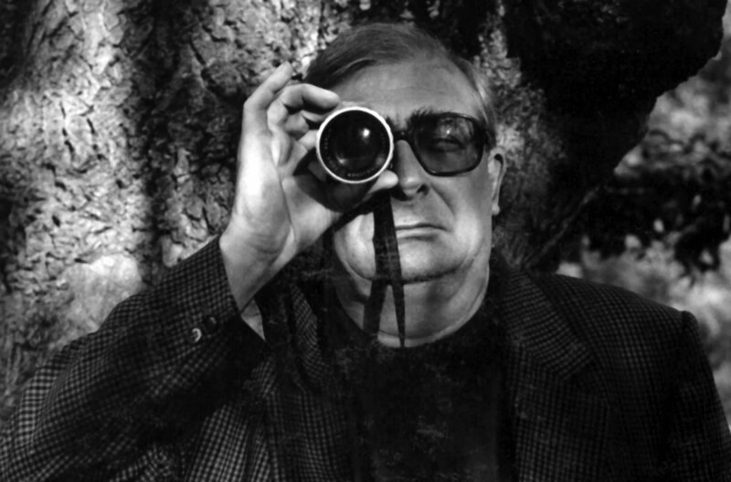 Der Filmemacher Claude Chabrol um 1985 – Bild: Thierry Langro /​ Der Filmemacher Claude Chabrol um 1985