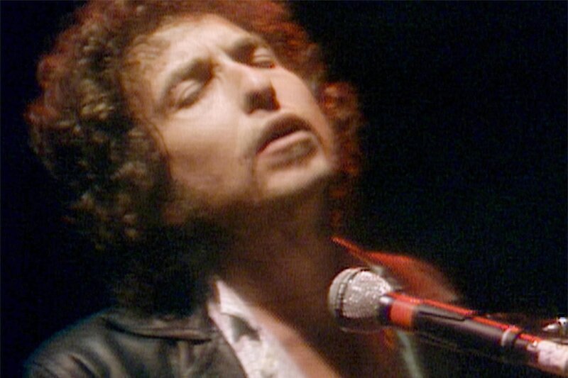 Bob Dylan bei einem Konzertauftritt – aus dem Film „Trouble No More“ – Bild: ZDF Honorarfreie Verwendung nur im Zusammenhang mit genannter Sendung und bei folgender Nennung „Bild: Sendeanstalt/​Copyright“. Andere Verwendungen nur nach vorheriger Absprache: ARTE-Bildredaktion