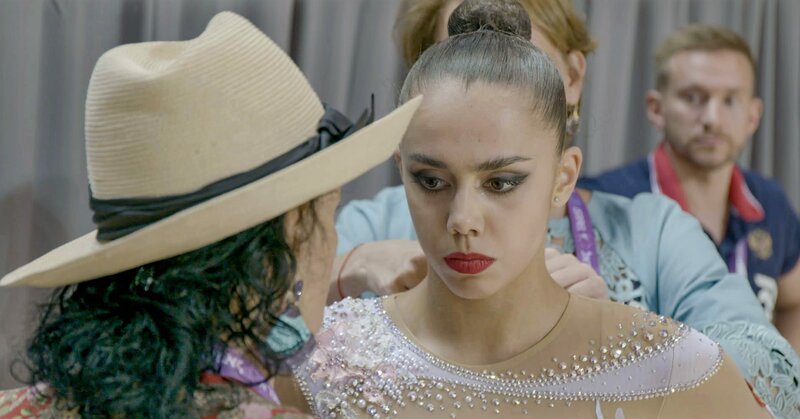 Irina Viner-Usmanova (Trainerin für rhythmische Gymnastik) und Margarita Mamun. – Bild: ORF/Ventana Film Irina Viner-Usmanova (Trainerin für rhythmische Gymnastik) und Margarita Mamun. – Bild: ORF/Ventana Film