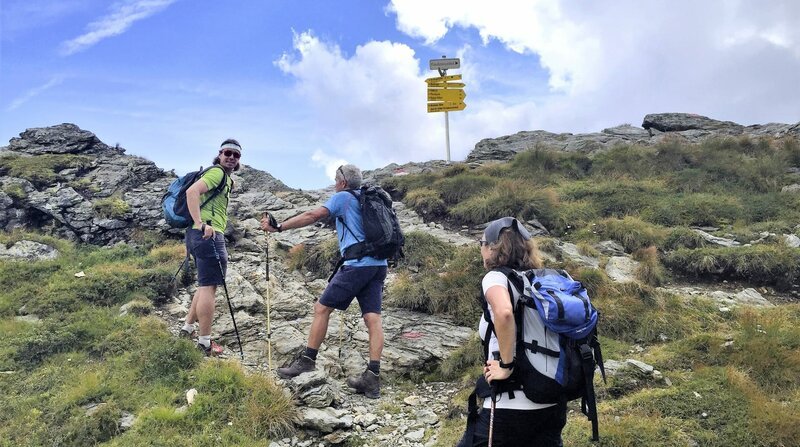 Wanderer auf dem Weg zur Rastkogelhütte in Tirol. – Bild: BR/​HR/​Monika Birk