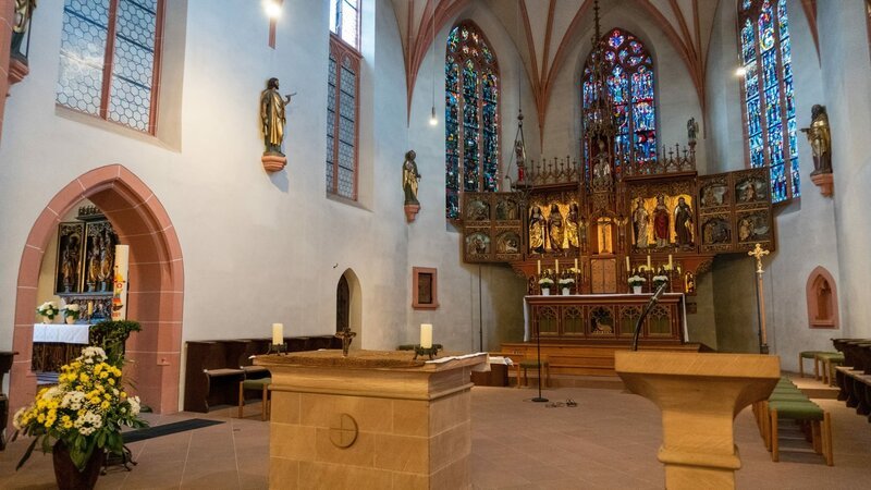 Der Sonntagsgottesdienst wird aus der Kirche Oestrich im Rheingau ausgestrahlt. – Bild: ZDF und Anja Wonner.