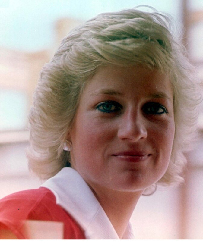 Jänner 1988 – Prinzessin Diana unterwegs für die Bicentennial Royal Tour in Sydney, Australien. – Bild: Entertain Me Publishing LTD/​Getty Images/​Patrick Riviere