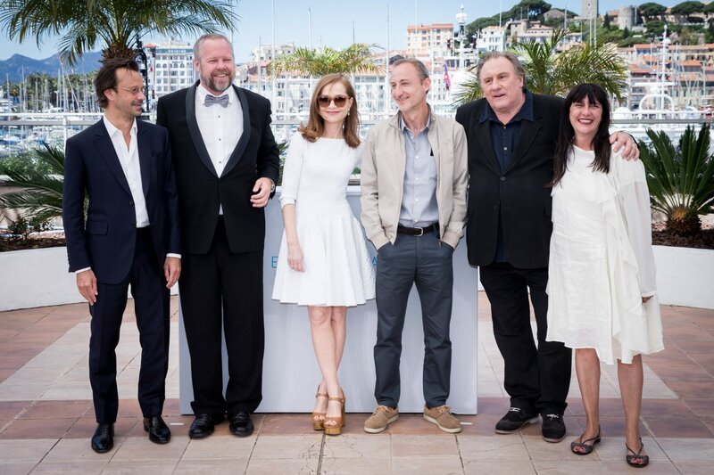 Dan Warner, Gérard Depardieu, Guillaume Nicloux, Isabelle Huppert, Jean-Baptiste Dupont – Bild: BORDE-MOREAU /​ BESTIMAGE /​ MKNS