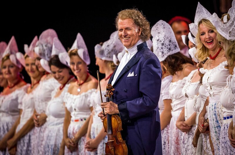 André Rieu-Konzert auf dem Vrijthof in Maastricht. – Bild: SWR/​MDR/​Marcel van Hoorn