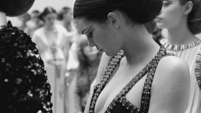 Was ist Haute Couture? – Bild: TVNOW /​ (c)Bangumi