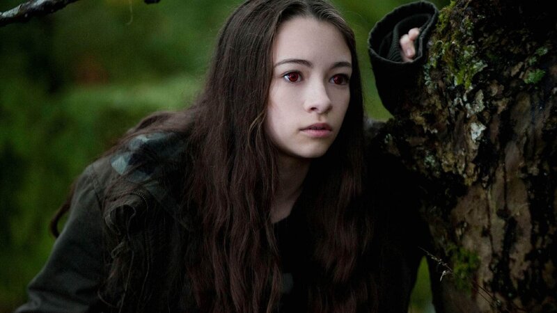 Das junge Mädchen Bree (Jodelle Ferland) wird nicht nur einmal Opfer der Vampire – auch als „Neugeborene“ muss sie um ihr Leben fürchten … – Bild: Super RTL