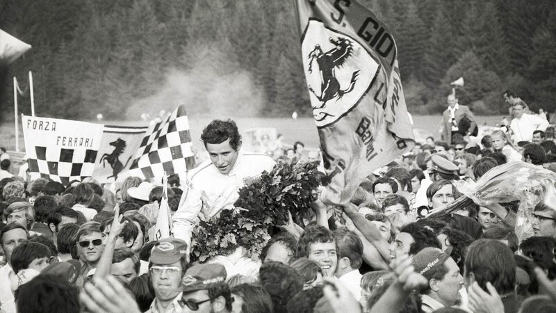 Jacky Ickx gewinnt den Austrian GP – Bild: Geo Television / Universum Jacky Ickx gewinnt den Austrian GP – Bild: Geo Television / Universum