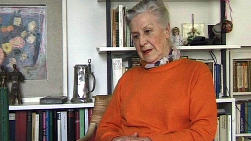 Traudl Jung erzählt aus ihrer subjektiven Sicht, wie es damals war, Adolf Hitlers Sekretärin zu sein. – Bild: Geo Television Traudl Jung erzählt aus ihrer subjektiven Sicht, wie es damals war, Adolf Hitlers Sekretärin zu sein. – Bild: Geo Television