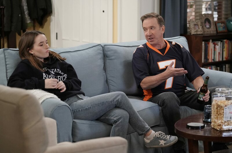 Eve Baxter (Kaitlyn Dever, l.); Mike Baxter (Tim Allen, r.) – Bild: ProSieben Fun