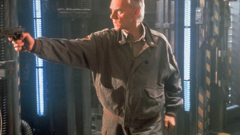 Moon 44 – Bild: TVNOW /​ Palatin Media Film & Fernseh GmbH Die Verwendung des RTL-Bildmaterials ist nur zur redaktionellen Berichterstattung im Zusammenhang mit der jeweiligen Sendung unter Angabe der Credits/​Quellena