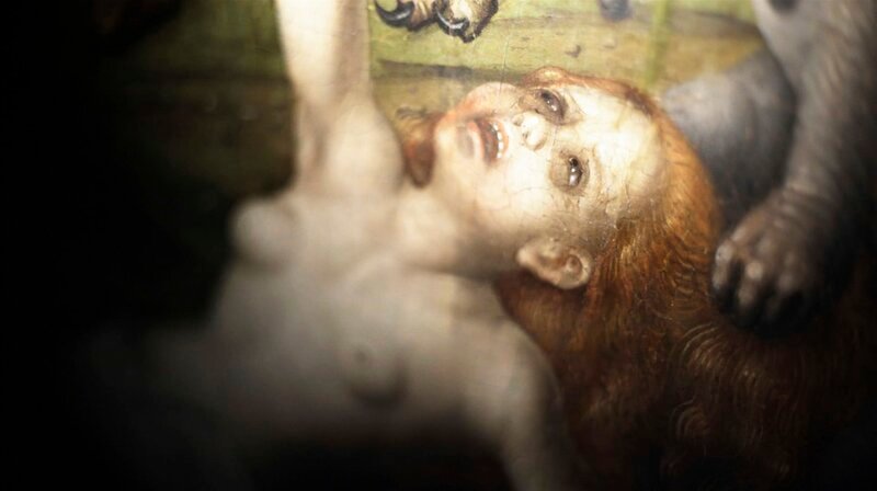 Tod und Teufel, Nacktheit und Erotik – die Kunst der Gotik zog vor gut 500 Jahren die Menschen in ihren Bann. In der bilderarmen Zeit des Mittelalters spielte die Kunst gezielt und gekonnt mit den Emotionen der betrachtenden Person: löste Angst, Andacht, aber auch Verzückung aus. Im Fokus der Dokumentation stehen spektakuläre Tafeln und Gemälde aus der Mitte des 15. Jahrhunderts. – Wolllust. – Bild: rbb/MEDEA FILM Leif Karpe Tod und Teufel, Nacktheit und Erotik – die Kunst der Gotik zog vor gut 500 Jahren die Menschen in ihren Bann. In der bilderarmen Zeit des Mittelalters spielte die Kunst gezielt und gekonnt mit den Emotionen der betrachtenden Person: löste Angst, Andacht, aber auch Verzückung aus. Im Fokus der Dokumentation stehen spektakuläre Tafeln und Gemälde aus der Mitte des 15. Jahrhunderts. – Wolllust. – Bild: rbb/MEDEA FILM Leif Karpe