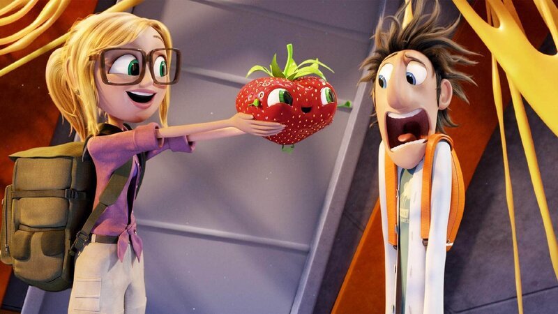 Während Sam (l.) die knuffige Berry sooo süß findet, bekommt Flint (r.) angesichts der sprechenden Erdbeere einen Schreikrampf … – Bild: MG RTL D / © 2013 Sony Pictures Animation Inc Während Sam (l.) die knuffige Berry sooo süß findet, bekommt Flint (r.) angesichts der sprechenden Erdbeere einen Schreikrampf … – Bild: MG RTL D / © 2013 Sony Pictures Animation Inc