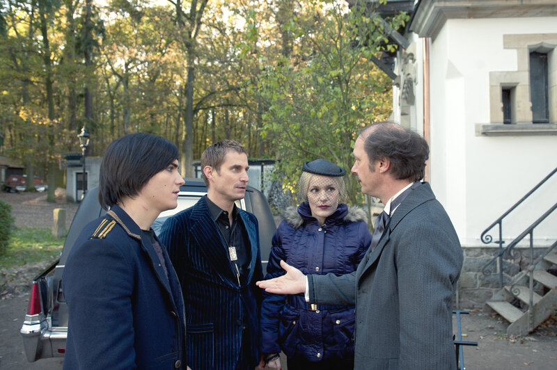 Besser als nix - Gestorben ist noch jeder – Bild: Puls 8