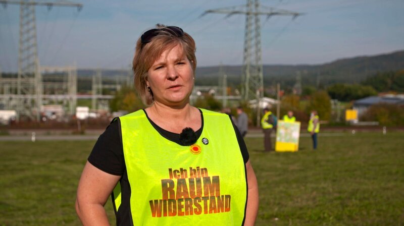 Dörthe Hamann ist gegen den umfangreichen Netzausbau. – Bild: ZDF und SWR. Dörthe Hamann ist gegen den umfangreichen Netzausbau. – Bild: ZDF und SWR.