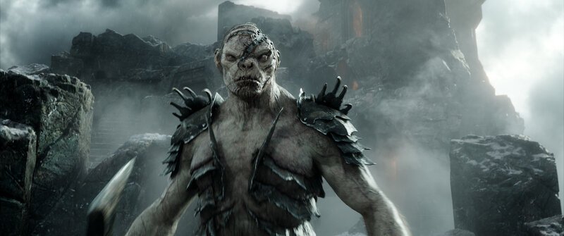Bolg (John Tui) macht sich mit seiner Ork-Armee auf den Weg, um das Heer seines Vaters zu verstärken und die Elben, Menschen und Zwerge am Einsamen Berg anzugreifen. Ein tödlicher Kampf der Völker steht bevor… – Bild: Puls 4 Bolg (John Tui) macht sich mit seiner Ork-Armee auf den Weg, um das Heer seines Vaters zu verstärken und die Elben, Menschen und Zwerge am Einsamen Berg anzugreifen. Ein tödlicher Kampf der Völker steht bevor… – Bild: Puls 4