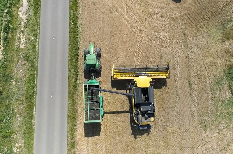 Durch intensive Landwirtschaft werden billige Rohstoffe erzeugt der Verbraucher freut sich, aber die Umwelt leidet. – Bild: ZDF / © tvntv / © tvntv Durch intensive Landwirtschaft werden billige Rohstoffe erzeugt der Verbraucher freut sich, aber die Umwelt leidet. – Bild: ZDF / © tvntv / © tvntv
